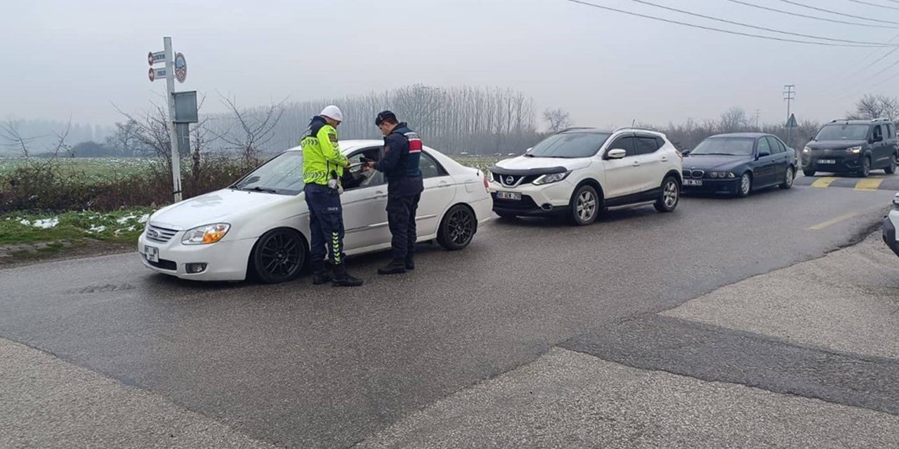 Köylerde 6 bin araç denetlendi