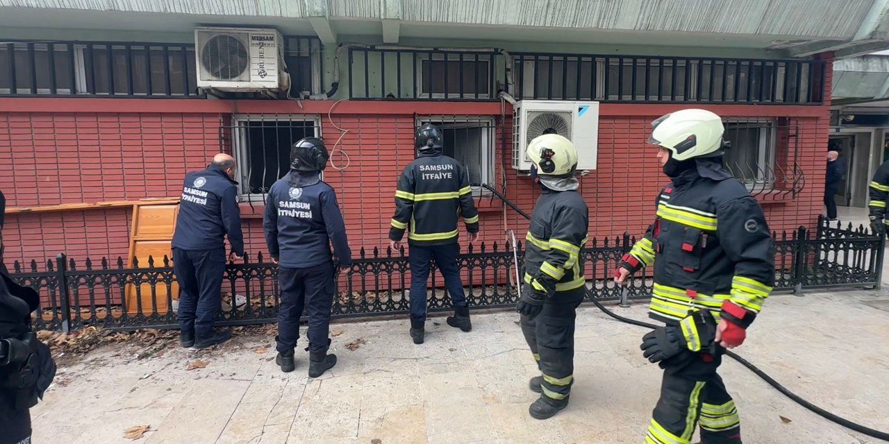 Cuma namazı öncesinde cami çarşısında yangın paniği