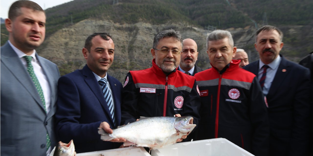 Bakan Yumaklı: "Türk somonu ihracatı 500 milyon dolara ulaştı"