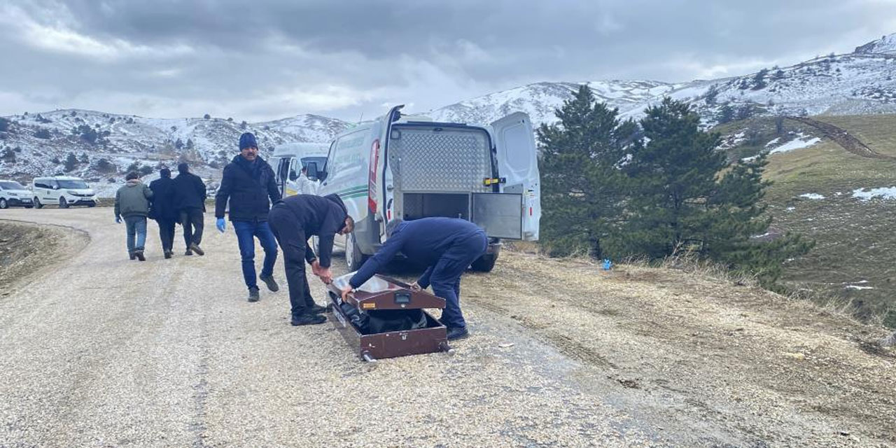 Vücudu parçalanarak dere kenarına atılan adamın cansız bedeni morga kaldırıldı