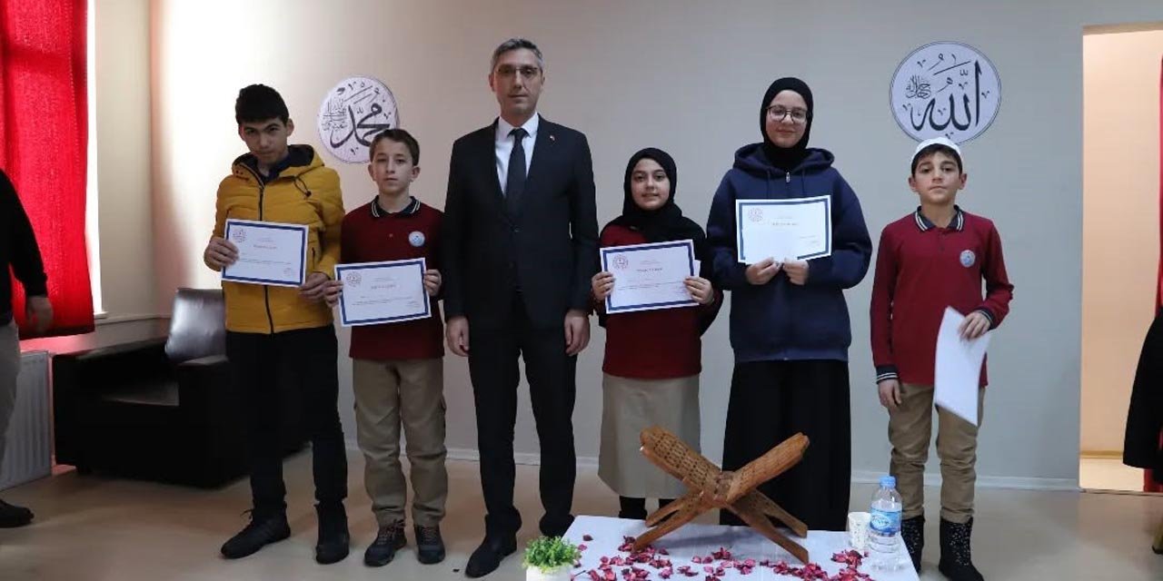 Bayburt’ta imam hatip ortaokulları arasında mesleki yarışmalar düzenlendi
