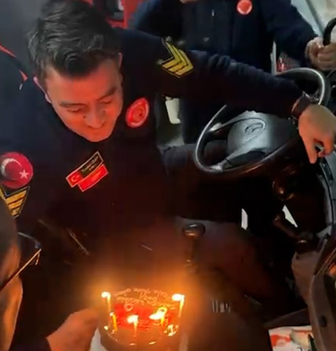 İtfaiye şoförüne yürek hoplatan sürpriz: "Anam anam benim ev"