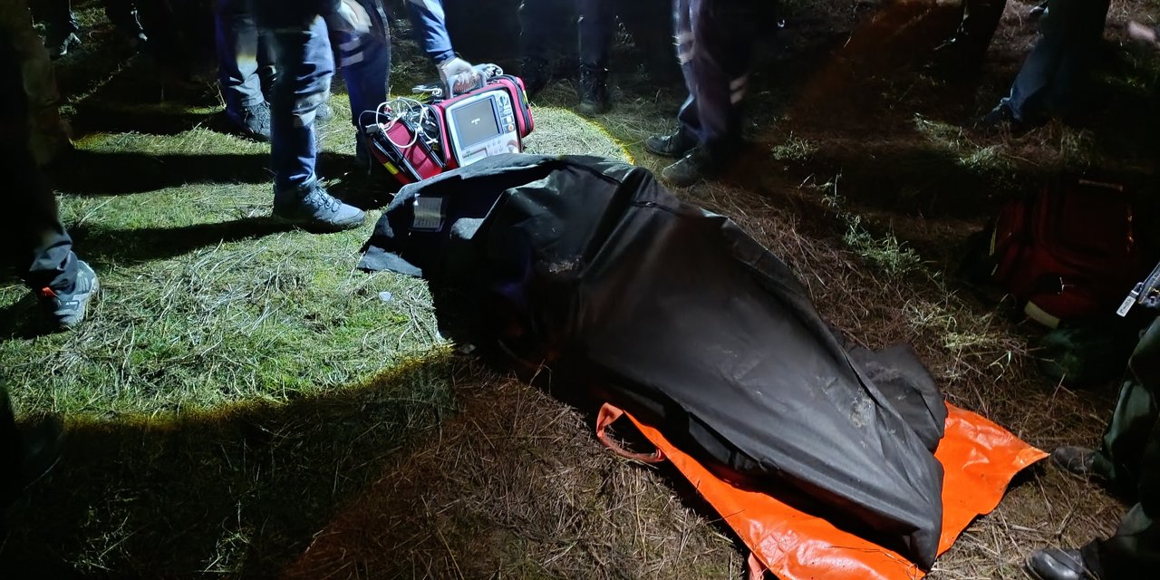 Gümüşhane’deki yangında bazı kısımları çöken binada yaşlı adamın cansız bedeni bulundu