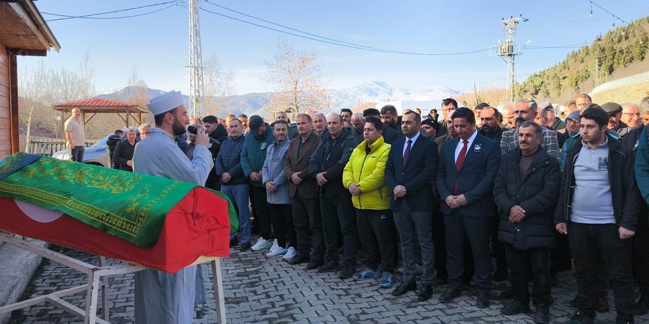 Eski milli kaleci Nurcan Çelik memleketinde son yolculuğuna uğurlandı