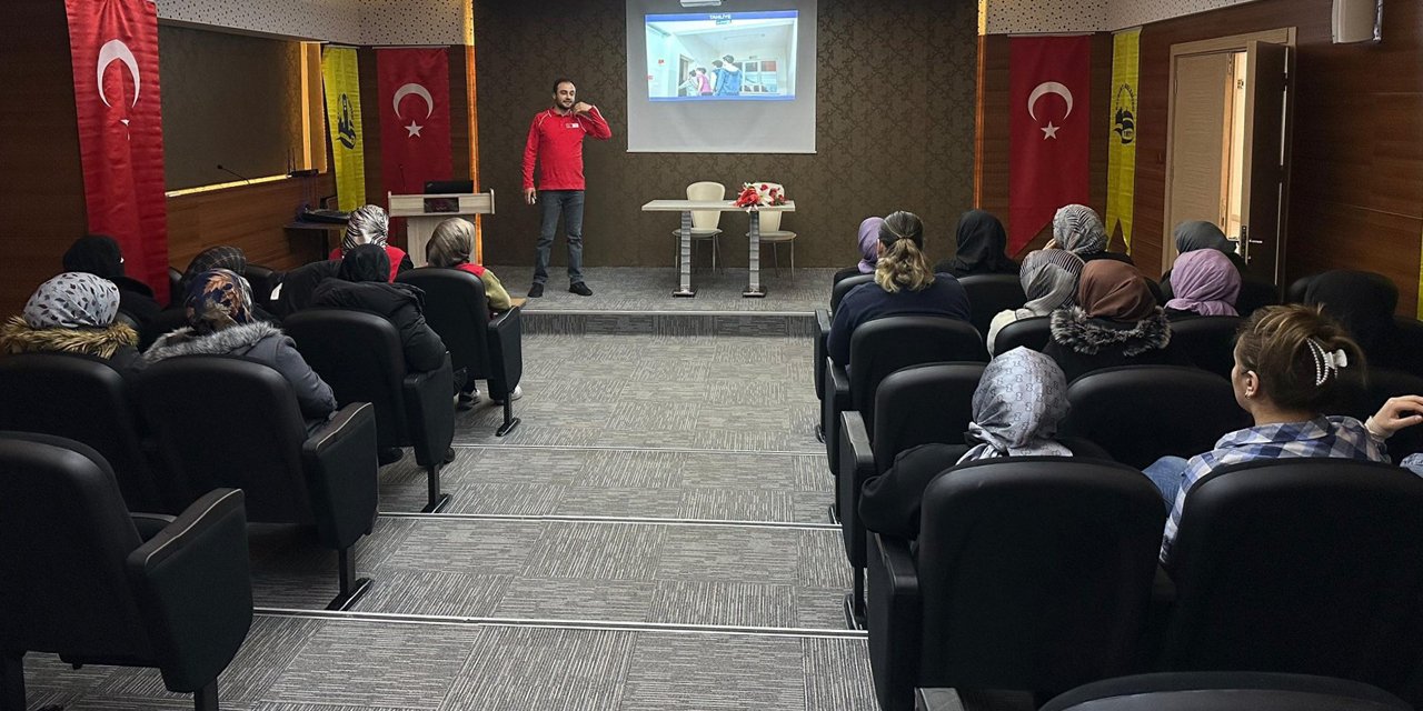 Bayburt'ta ‘Afet Bilinci' eğitimi düzenlendi