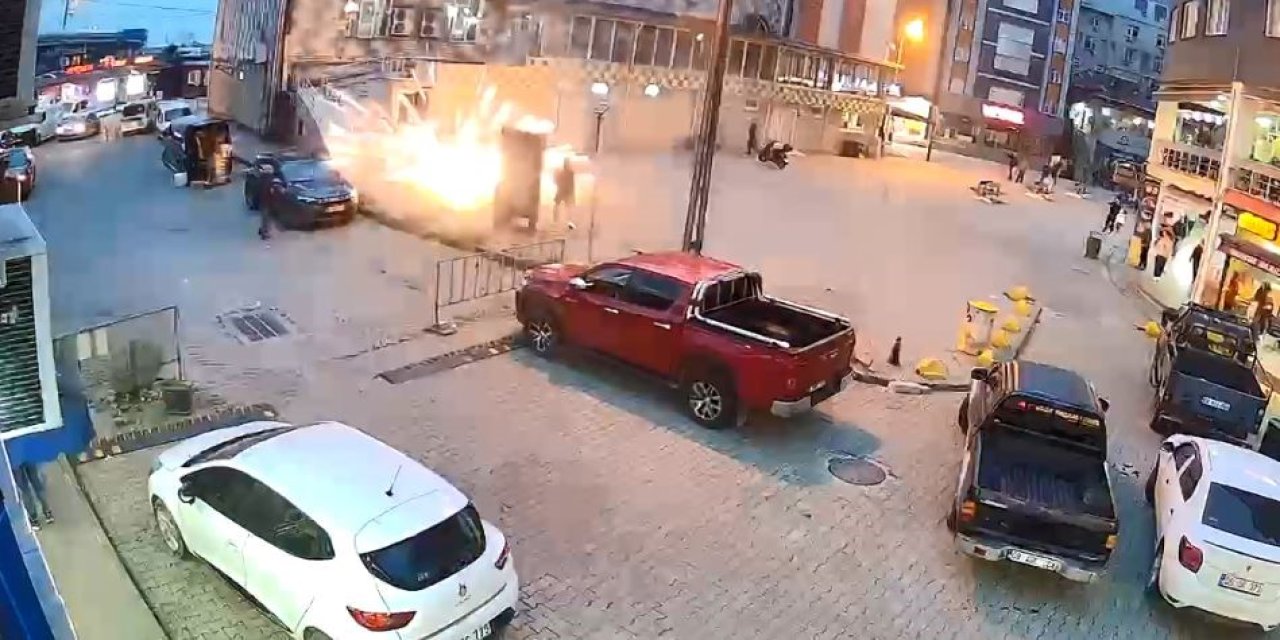 Artvin'de cami önünde atılan havai fişekler korku ve paniğe neden oldu