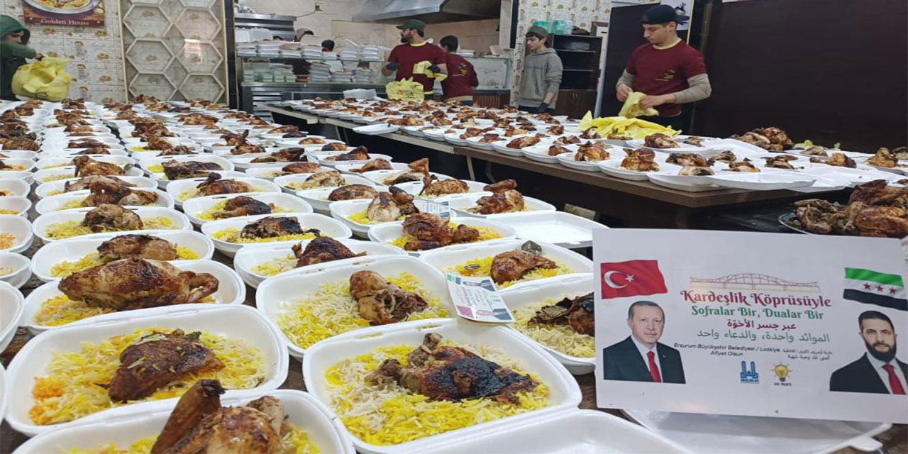 Rize Belediyesi Batum'da İftar Sofrası Kurdu