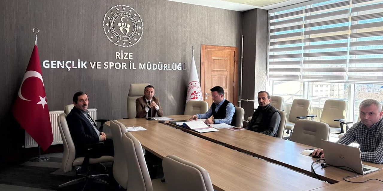 Rize Gençlik ve Spor İl Müdürlüğü'nde İş Sağlığı ve Güvenliği Toplantısı Gerçekleştirildi