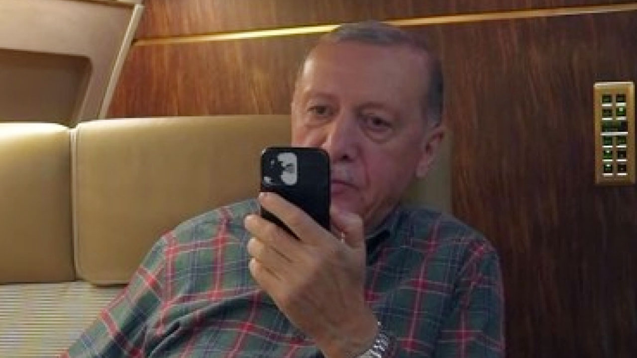 Cumhurbaşkanı Erdoğan'dan Galatasaray'a tebrik telefonu