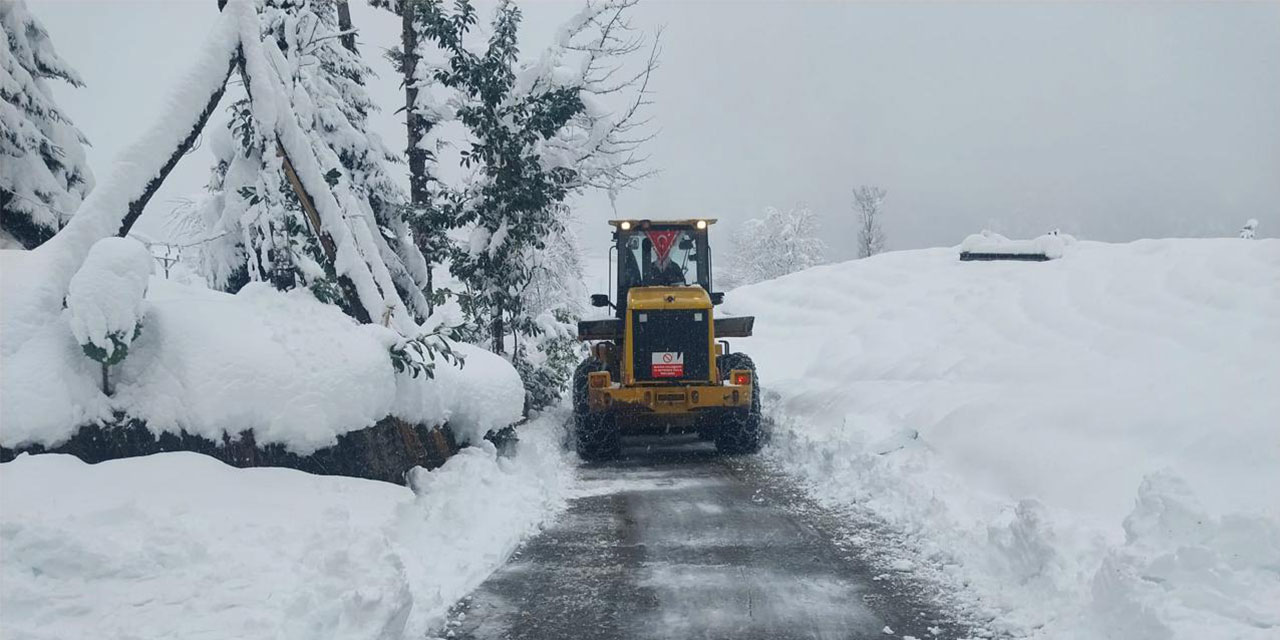 Rize’de 51 Köy Yolu Kardan Ulaşıma Kapandı!