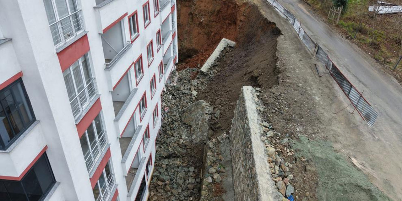 Trabzon'da istinat duvarı çöktü, 9 katlı bina zarar gördü