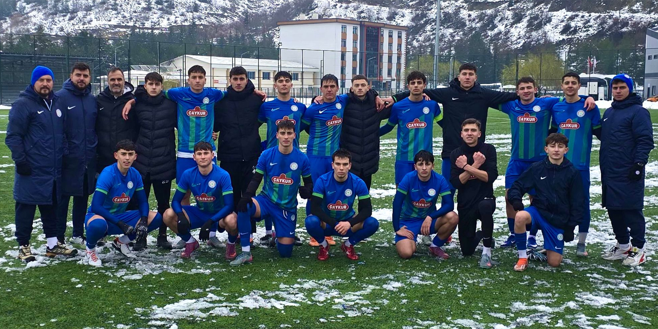 Genç Atmacalar zirveye kuruldu: Rizespor U17 Tokat’ta liderliği kaptı