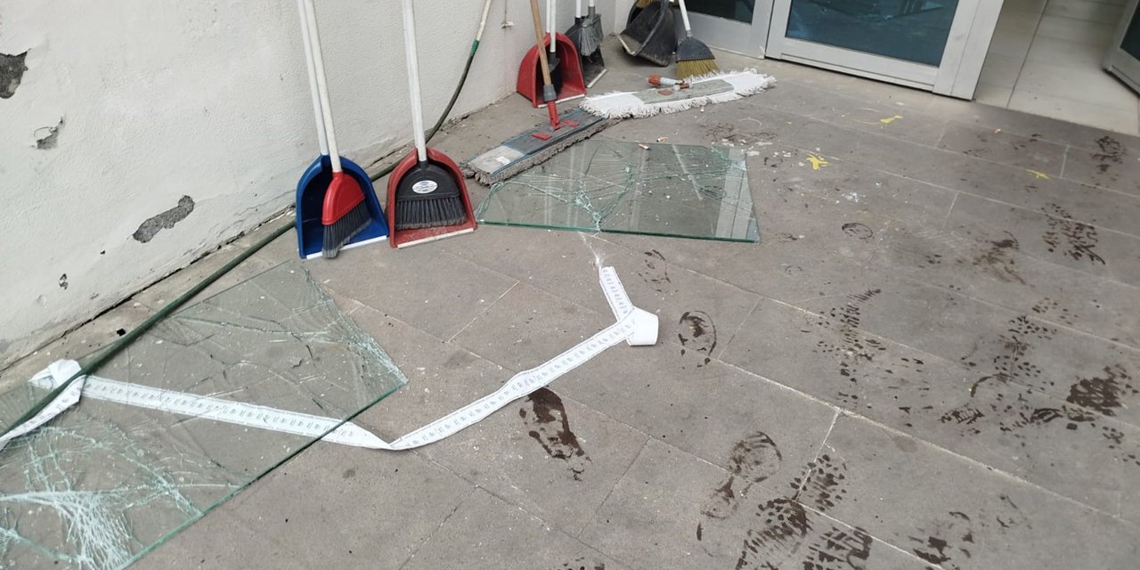 Amatör lig maçında olay çıktı: Musluklar söküldü, camlar kırıldı