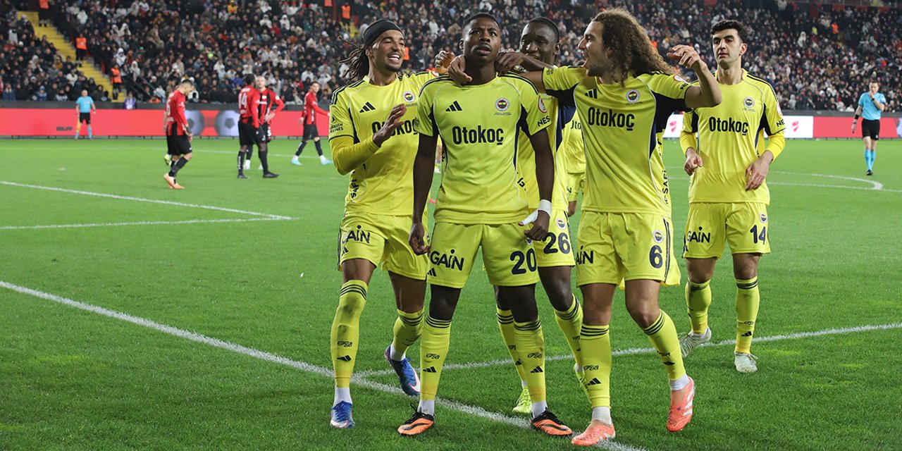 Gol olup yağdılar! Fenerbahçe, Türkiye Kupası'nda çeyrek finale yükseldi