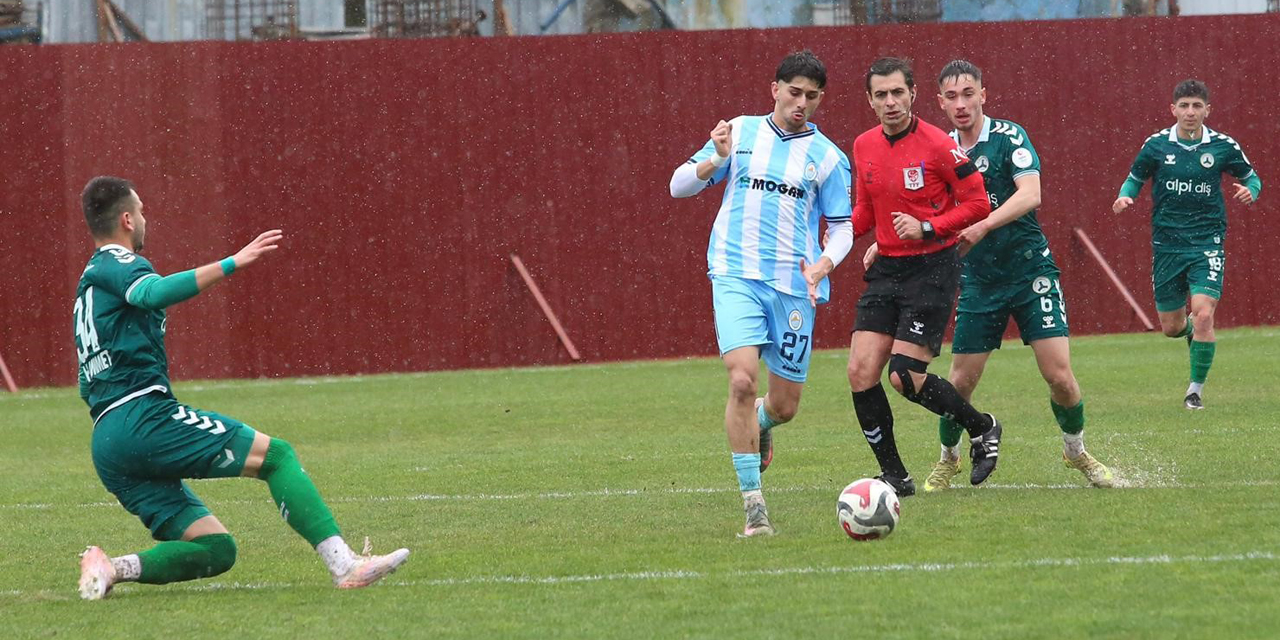 Pazar’da sessiz gün: Pazarspor penaltı kaçırdı, Seri 9 maça çıktı