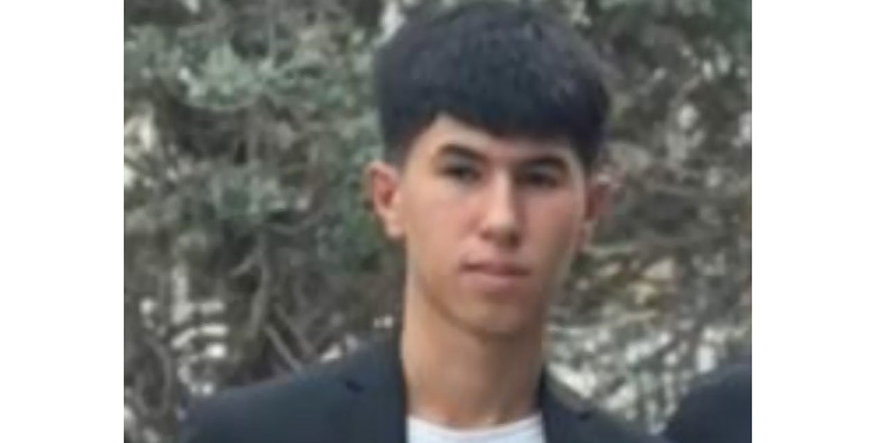 Aynı kıza ilgi duyan 16 yaşındaki akranını bıçaklayarak öldürdü