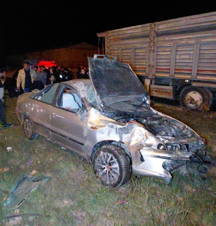 Bolu’da kazada ortalık savaş alanına döndü: 4 yaralı