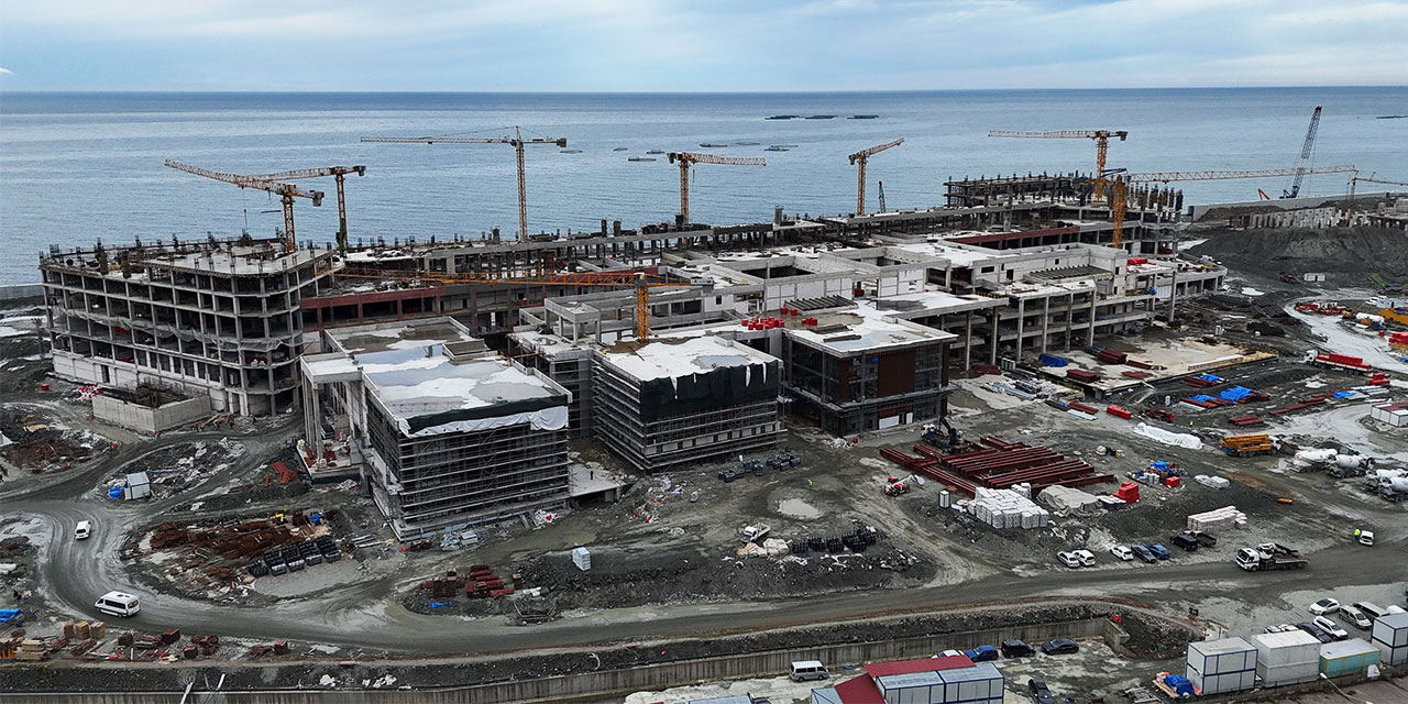 Rize Şehir Hastanesi inşaatı hızla devam ediyor