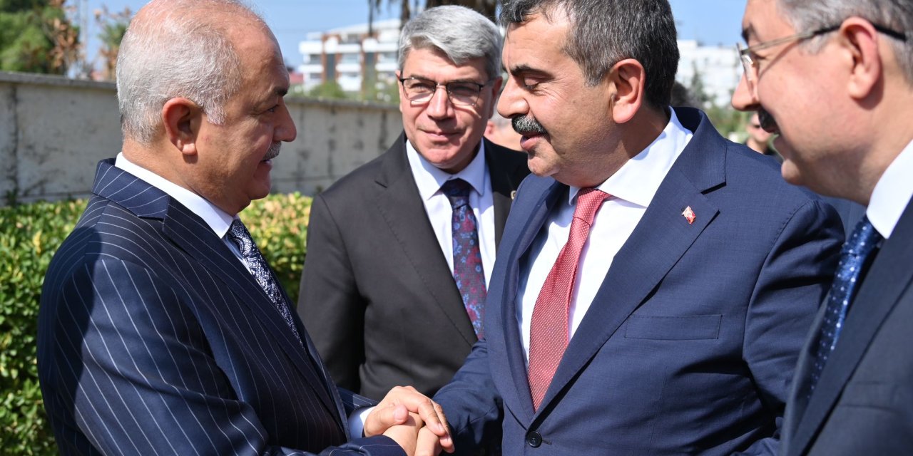 Bakan Tekin: Gelin, Bu Yükü Hep Beraber Kaldıralım (2)