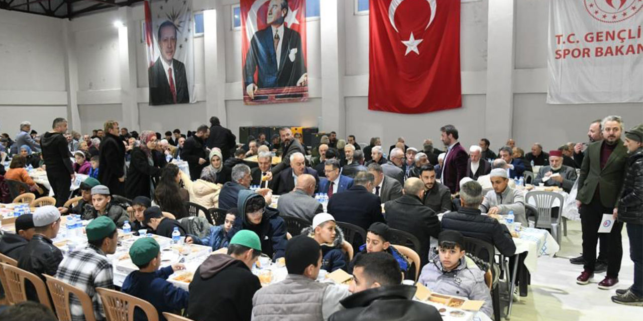 Trabzon'da Büyükşehir'in iftar sofralarında yüzbinler oruç açtı