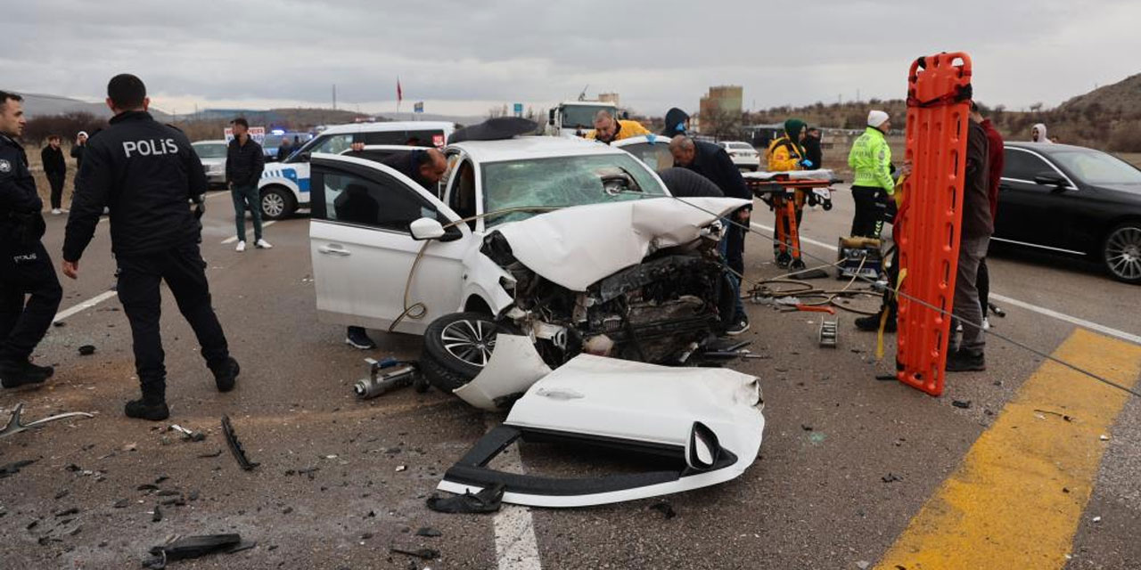 Nevşehir’de zincirleme kaza: Ölü sayısı 3’e yükseldi, 6 yaralı
