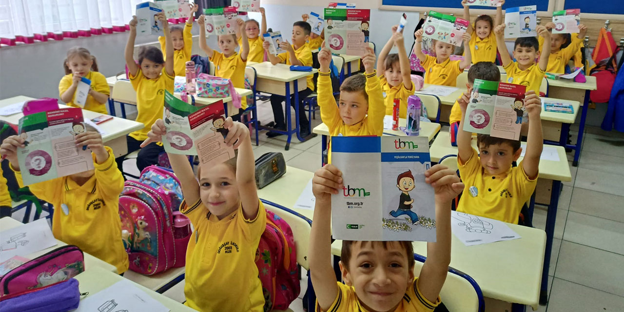 Rize'de öğrenciler okula “Yeşilay” ile başladı