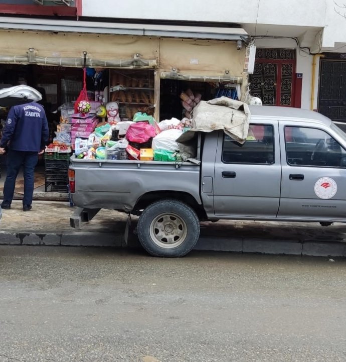 CİMER şikayeti sonrası zabıta baskını: Markette 4 kamyonet dolusu ürüne el konuldu
