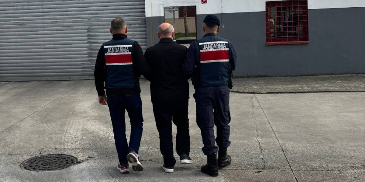 Ardeşen’de firari silah kaçakçısı yakalandı