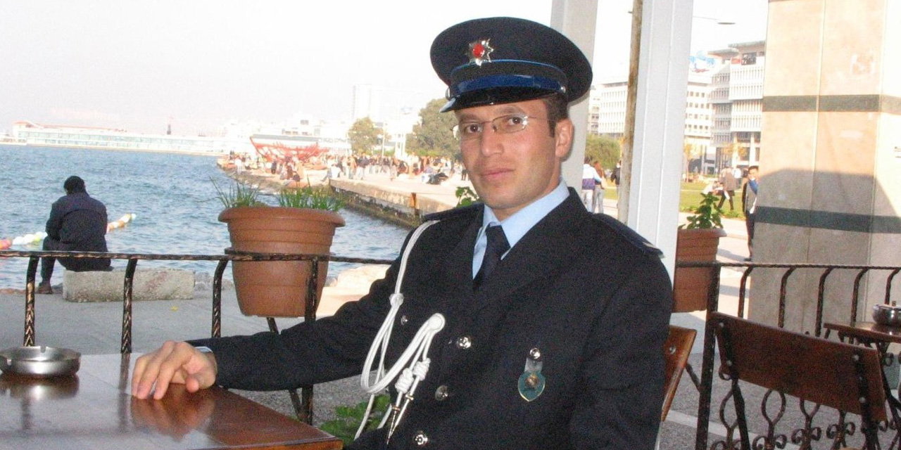 45 yaşında polislikten ayrılıp öğretmen oldu, emekliliğini 20 yıl uzattı