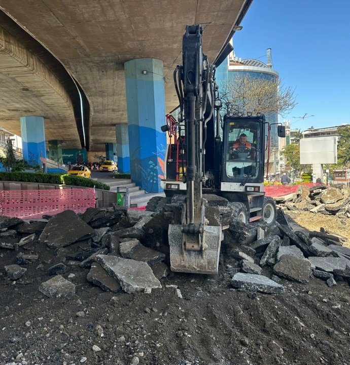 Trabzon'da Atatürk Alanındaki viyadüklerin altı dinlenme alanı olacak