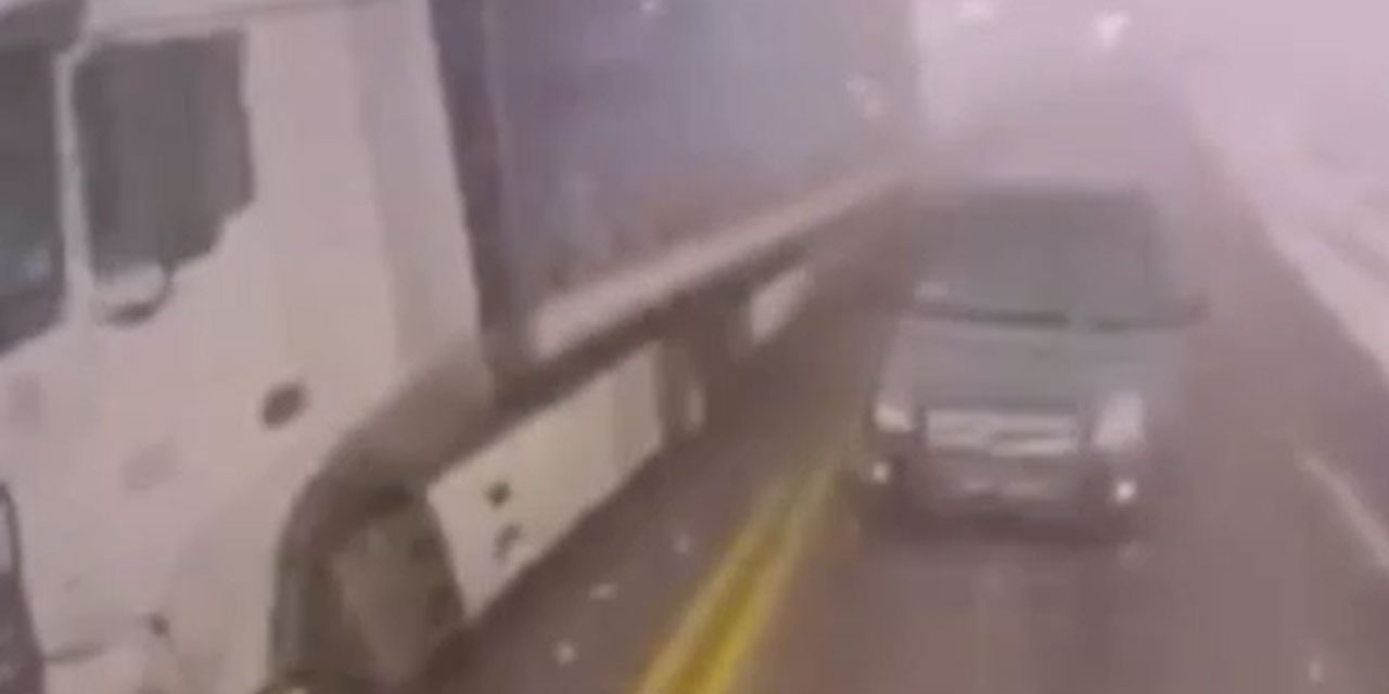 Artvin’de sis ve hatalı sollama kazaya neden oldu: 2 yaralı