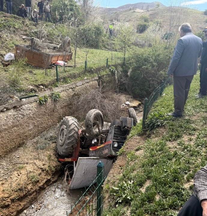 Çorum'da traktör kazasında yaralanan genç kız hayatını kaybetti