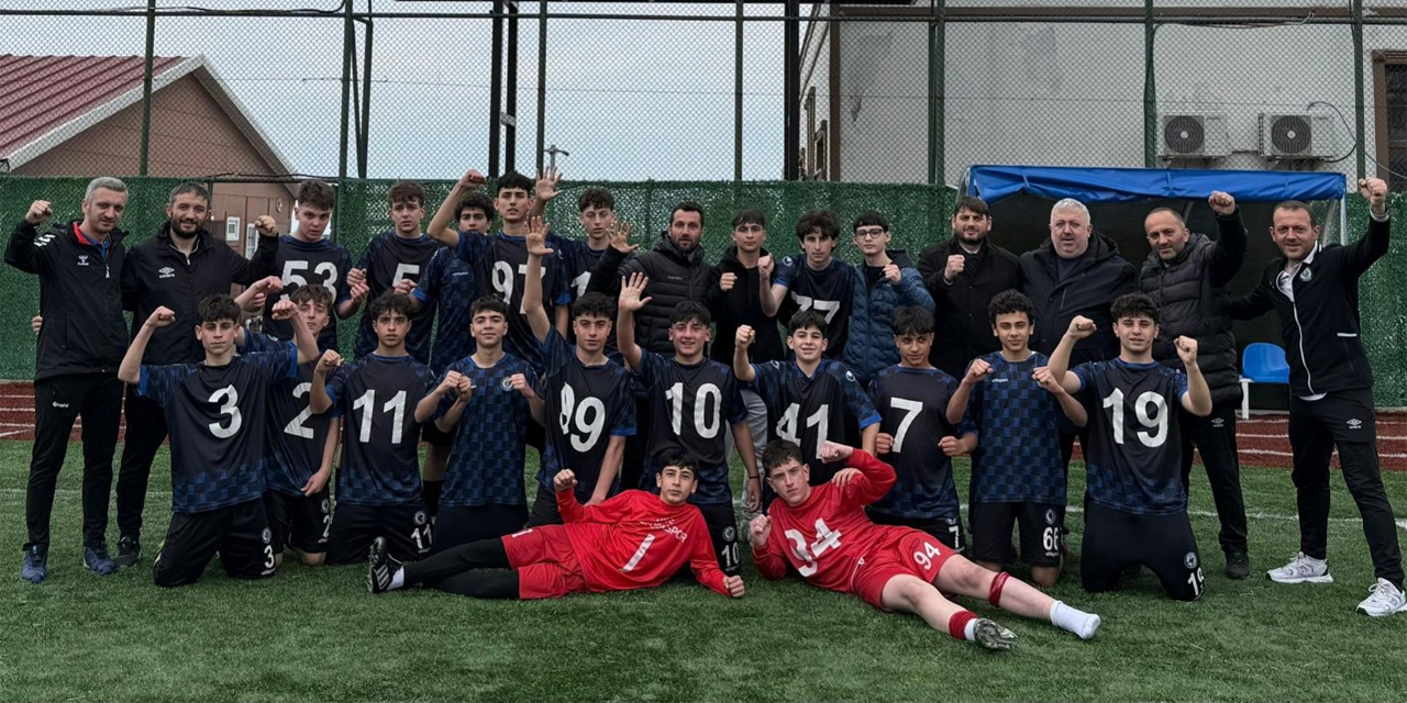 U15 Ligi’nde Şampiyon Rize Belediyespor