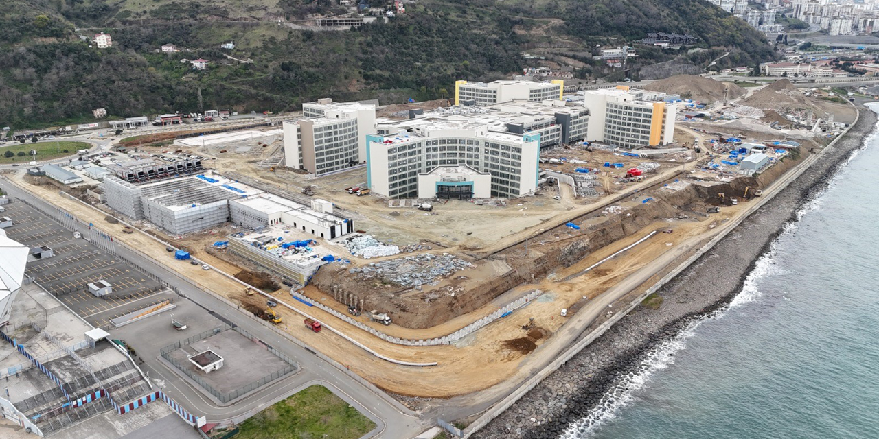 Trabzon Şehir Hastanesi inşaatında alt yapı çalışmaları sürüyor