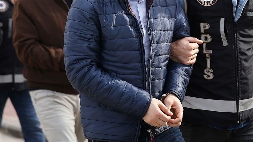 Trabzon’da suç örgütü suçlaması ile adliyeye sevk edilen 20 kişiden 12’si tutuklandı