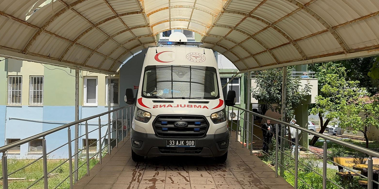 Mersin'de hastaneye kaldırılan aileden acı haber: 2 çocuk kurtarılamadı