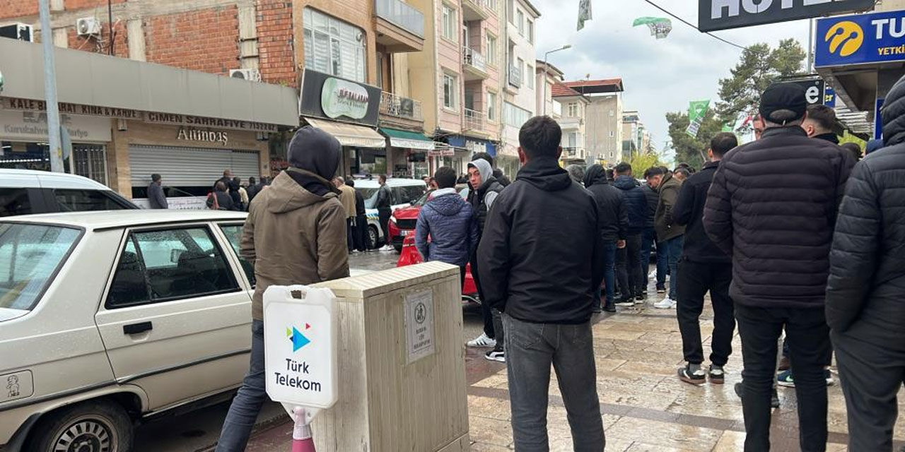 Kuyumcu 100 kilogram emanet altınla yurt dışına kaçtı