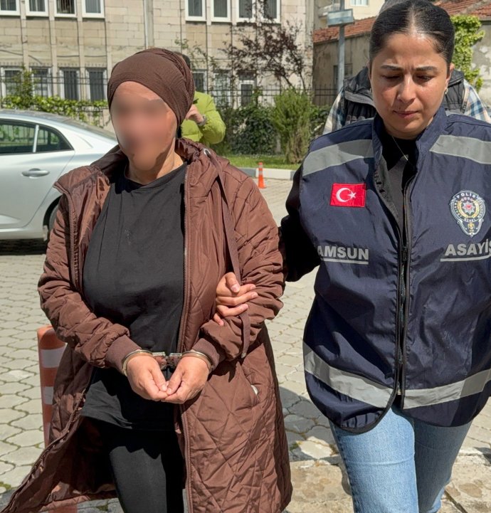 Teyze yeğeninin altınlarını çaldı, 2 gün sonra kendisine araç aldı