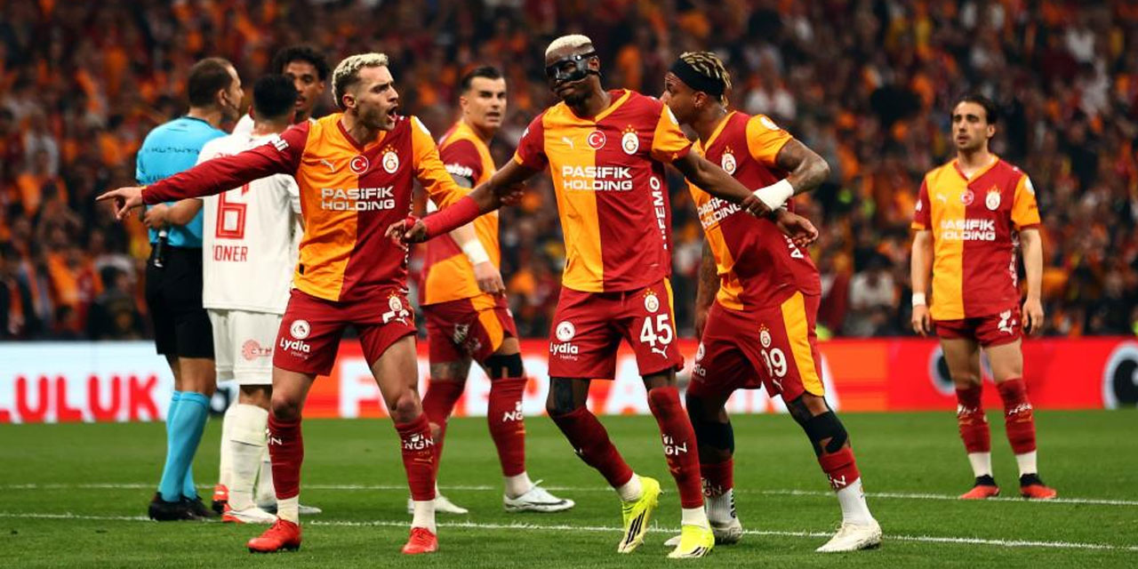 Galatasaray, Süper Lig'de Şampiyonluğunu İlan Etti!