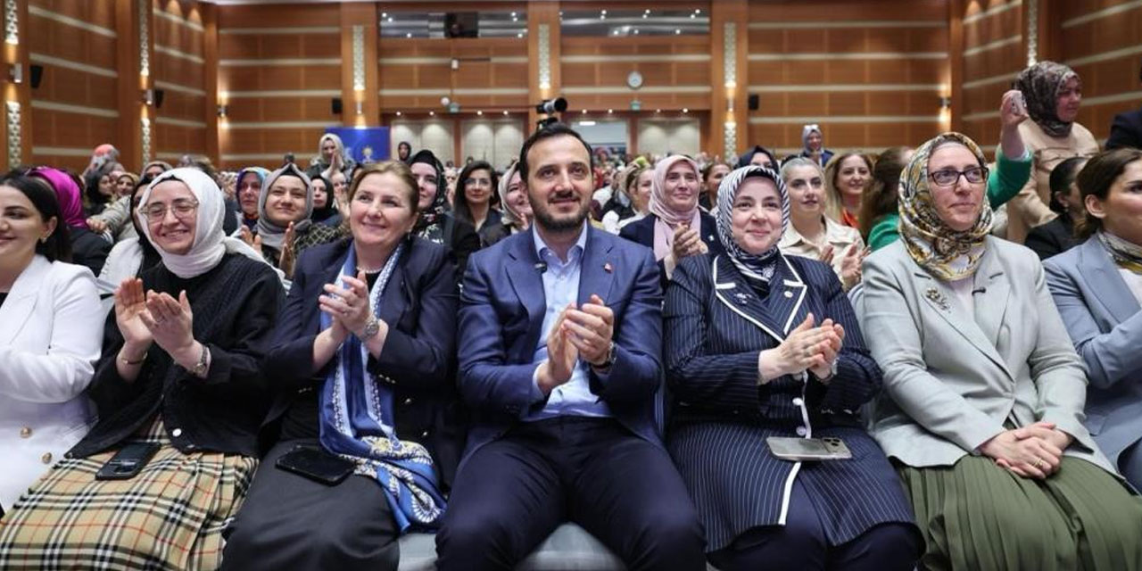 Cumhurbaşkanı Erdoğan, AK Parti İstanbul İl Kadın Kolları Danışma Meclisi’ne telefonla bağlandı