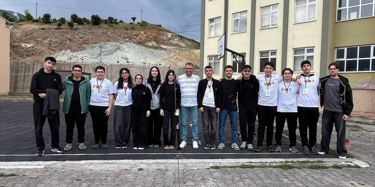 TEKNOFEST’te ikinci olan Artvin Fen Lisesi öğrencileri roket projesiyle bu yıl birinciliği hedefliyor