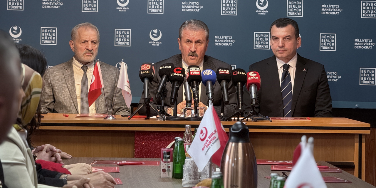 BBP Genel Başkanı Destici: "En çok üzerinde durduğum konulardan birisi bu sahipsiz saldırgan sokak köpekleri"