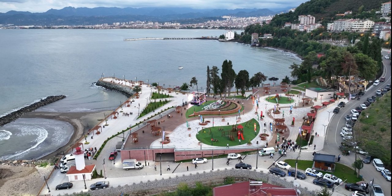 Erdoğan'ın Tepki Gösterdiği Binalar Yıkıldı, Kıyı Şeridi Halka Açıldı