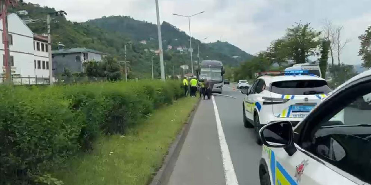 Trabzon'da karşı şeride savrulan otobüs faciayı kıl payı atlattı