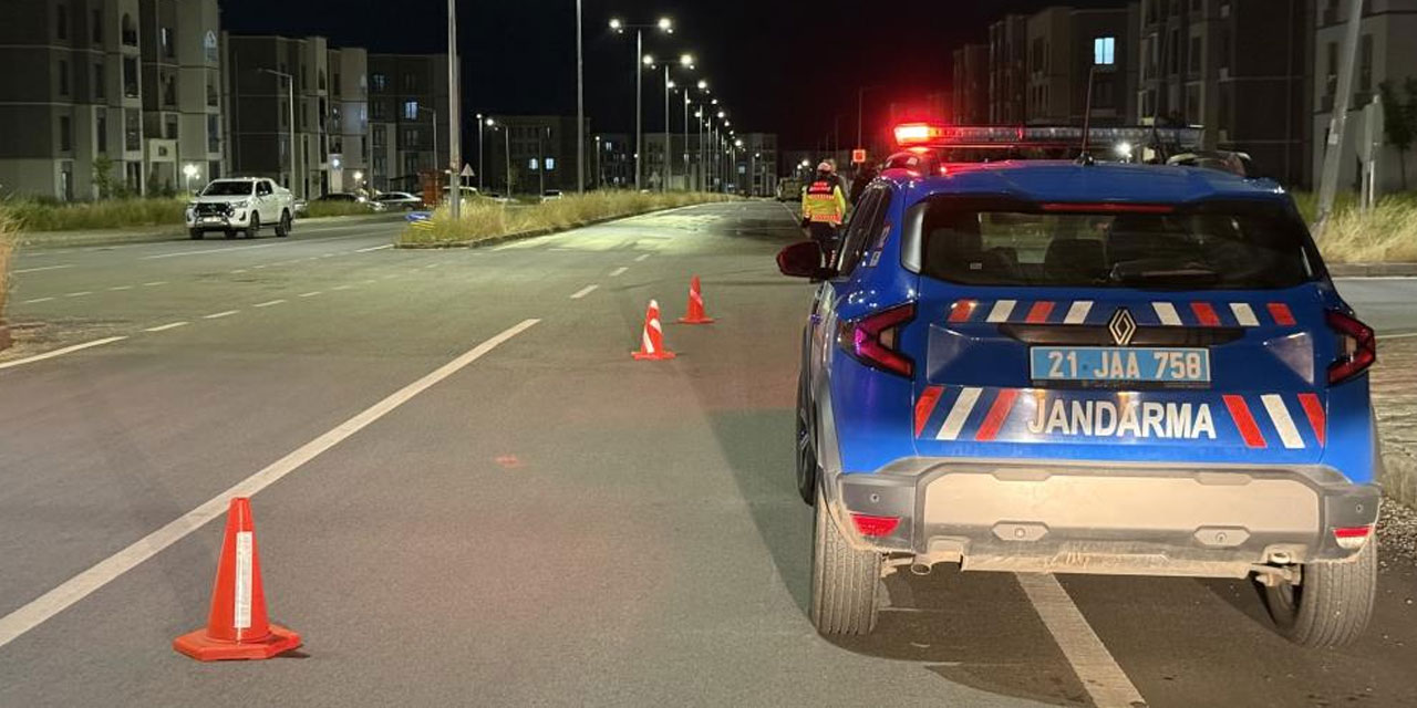 Diyarbakır’da halk otobüsü ile otomobil çarpıştı: 2 ölü, 5 yaralı