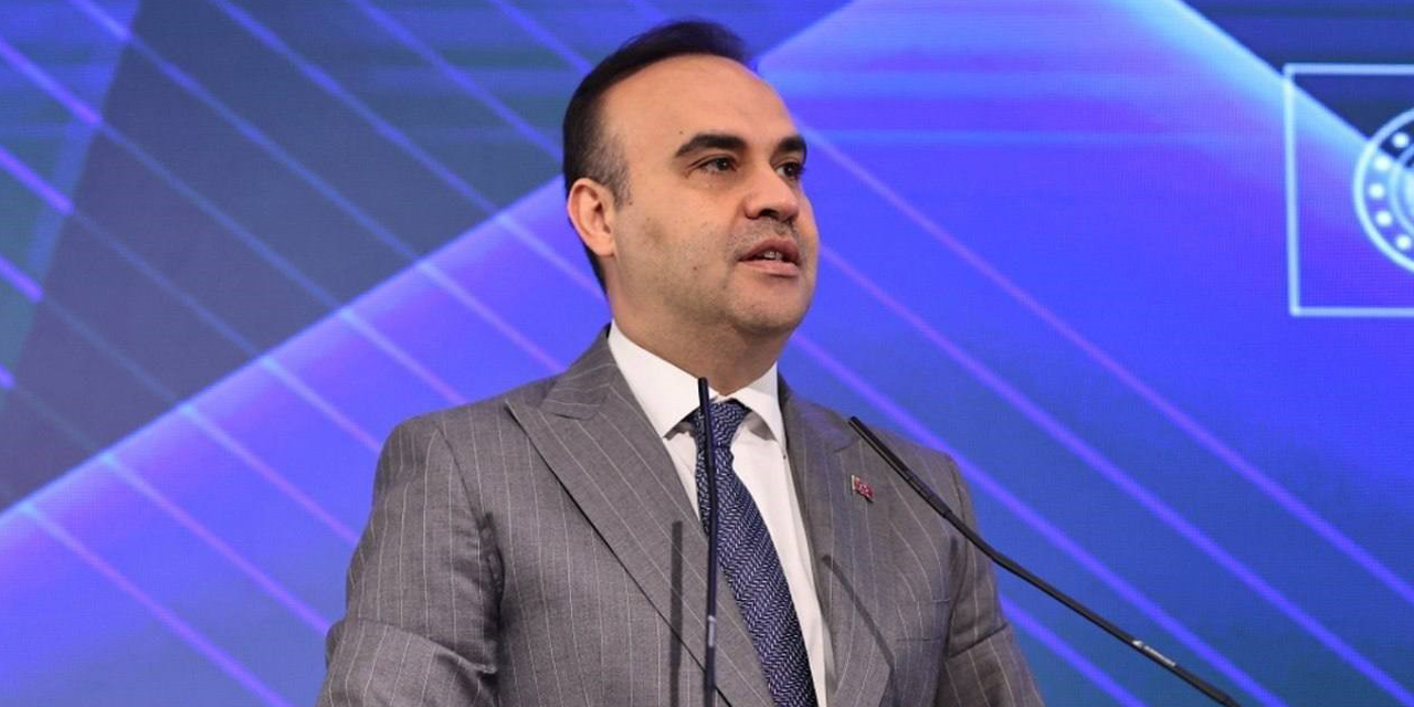 Bakan Kacır: "Milli hava-hava füzelerimiz harp başlıklı atış testlerini başarıyla tamamlayarak doğrulama sürecini geride bıraktı
