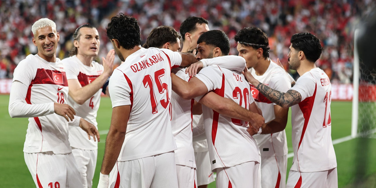 Türkiye, Kuzey Makedonya'yı Farklı Geçti: 4-0
