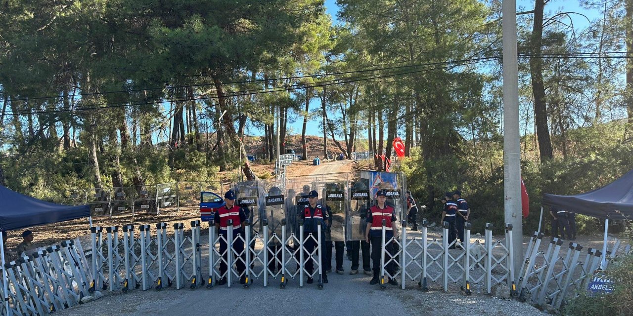 Akbelen'de Konteyner Ve Çadırlar Kaldırıldı