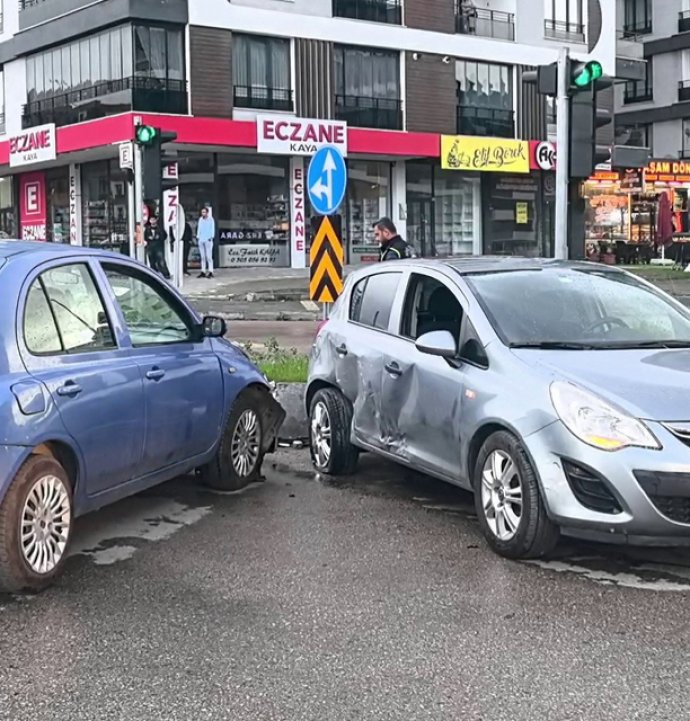 Erzurum'da zincirleme trafik kazası: 1 yaralı