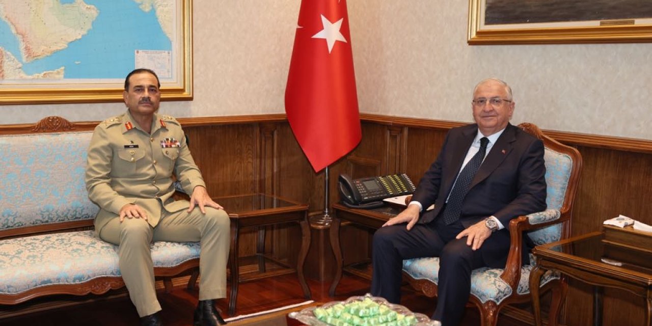 Bakan Güler, Pakistan Kara Kuvvetleri Komutanı Munir'i Kabul Etti